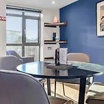 Roomzzz 4* Λιντς