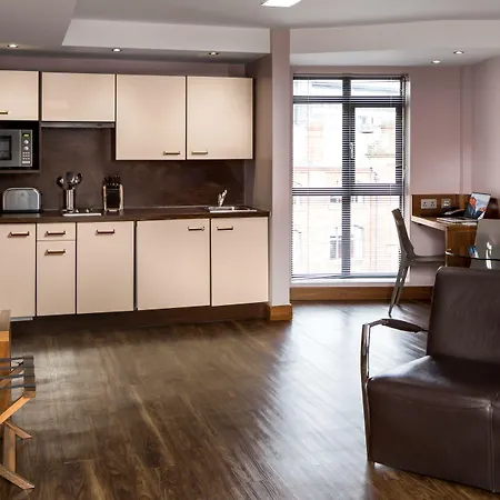 利兹市罗姆兹酒店 4*