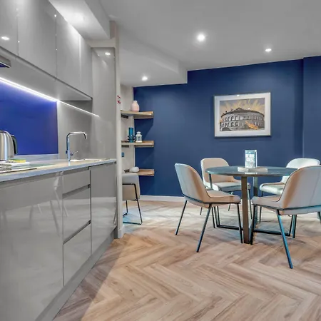 利兹市罗姆兹酒店 4*