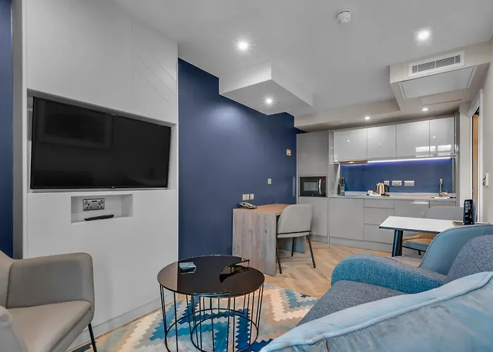 Roomzzz Leeds (West Yorkshire)