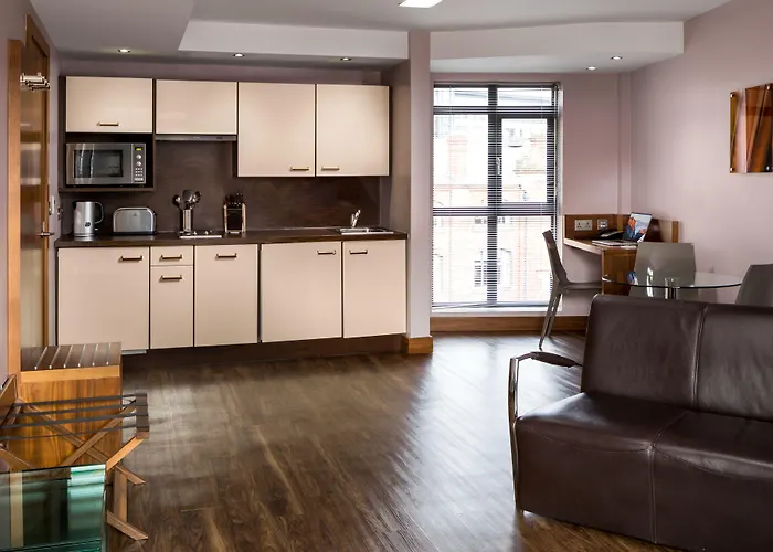 利兹市罗姆兹酒店 4*