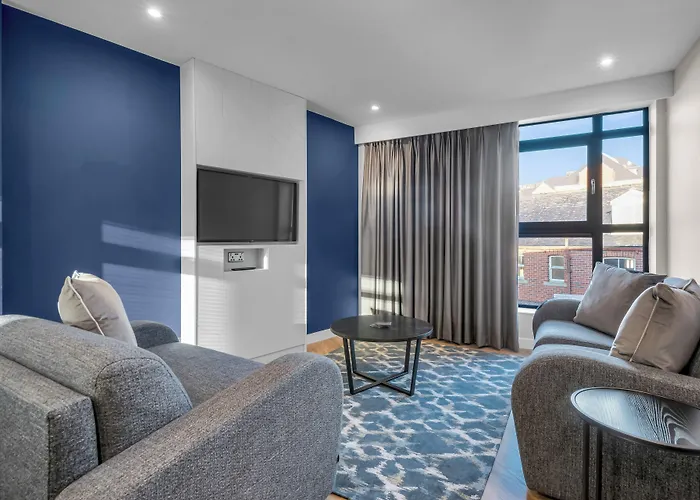 Roomzzz 4* Leeds (West Yorkshire)