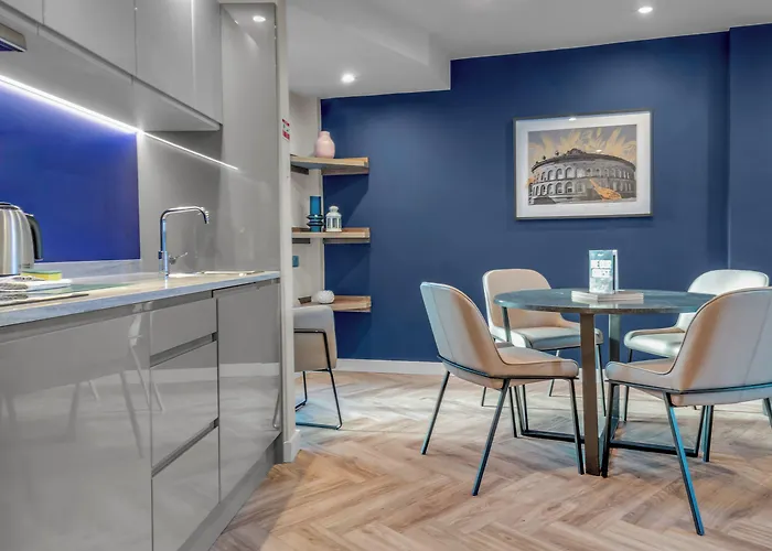 利兹市罗姆兹酒店 4*