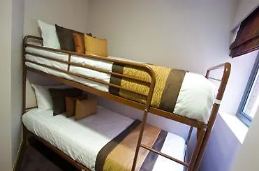 Roomzzz Leeds (West Yorkshire)