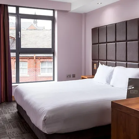 Roomzzz 4* Leeds (West Yorkshire)