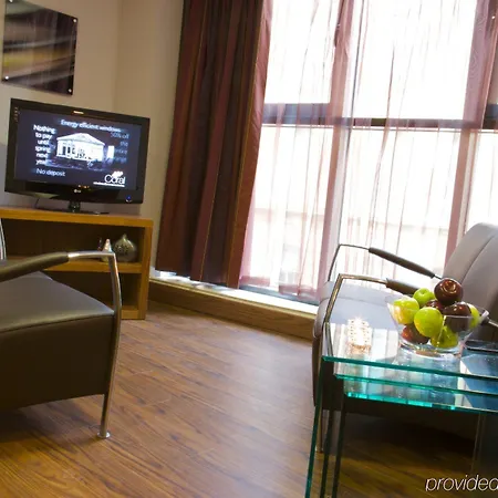 Roomzzz Aparthotel Leeds (West Yorkshire)