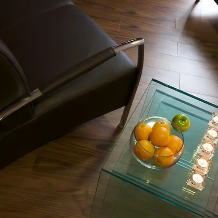 Roomzzz Aparthotel 4*