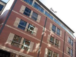 Roomzzz 4* Leeds (West Yorkshire)